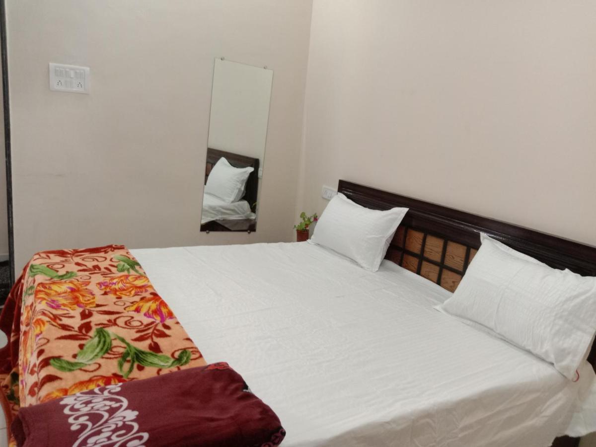Aradhya Prime Home Stay Garudeshwar Bagian luar foto