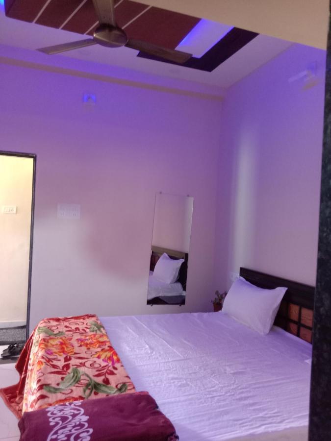 Aradhya Prime Home Stay Garudeshwar Bagian luar foto