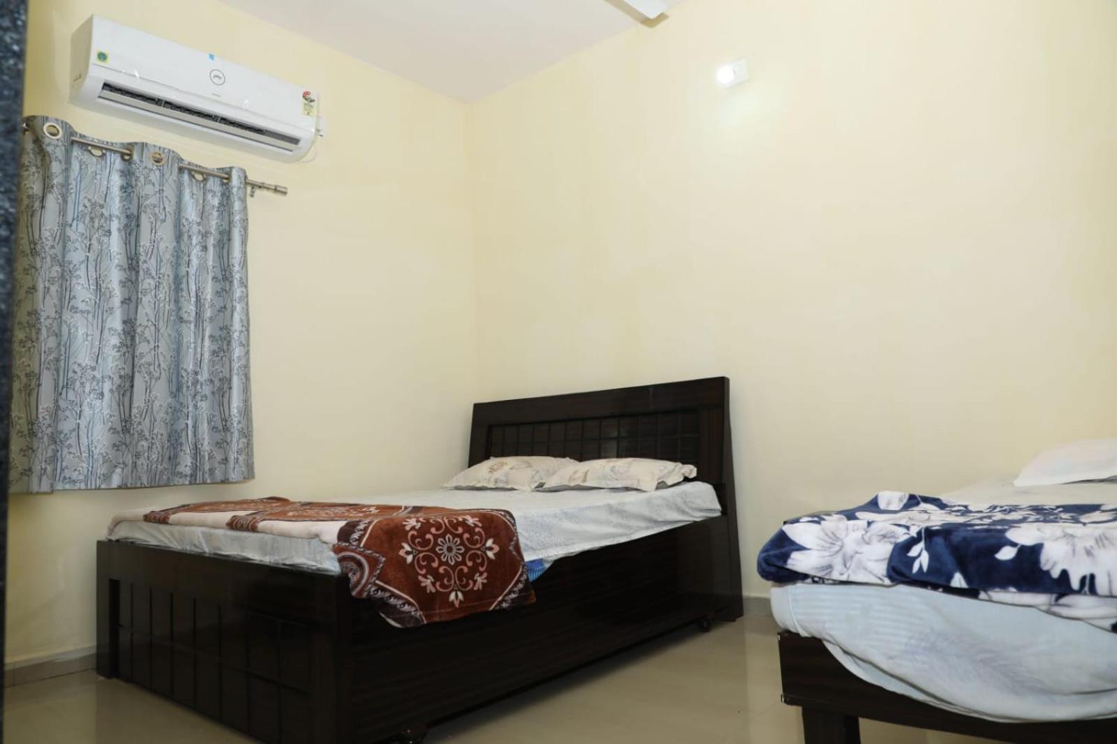 Aradhya Prime Home Stay Garudeshwar Bagian luar foto